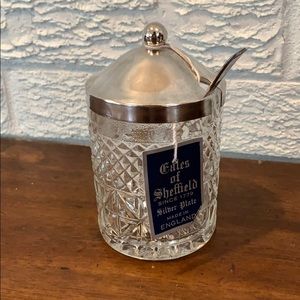 Vintage Sheffield England Silver plate sugar bowl